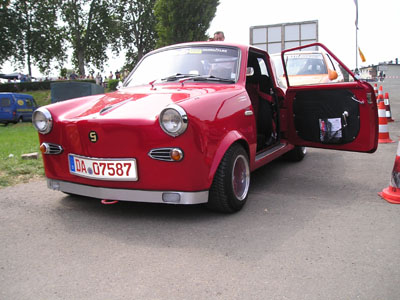 auch Exoten gingen an den Start ... ein Goggomobil aus dem Jahr 1959 !!!